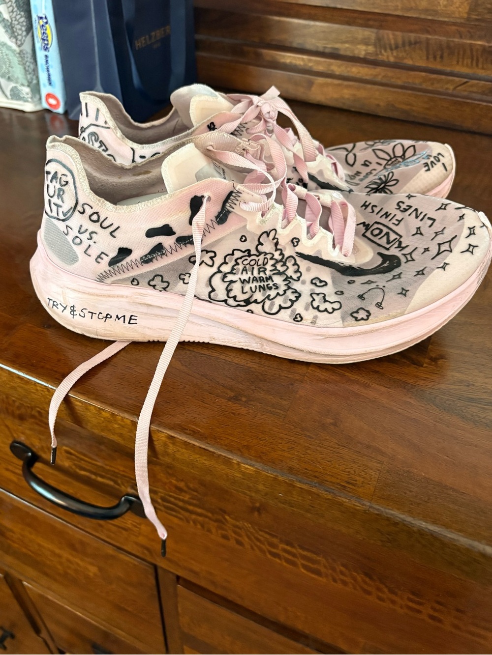 Nike Zoom Fly SP X Nathan Bell Doodles Pink & Black Sneakers Shoes Men Sz 8
